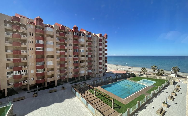 LAS PALMERAS, ESC. 7, 9º C - REF 1519