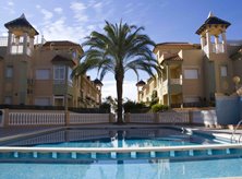 VILLAS DE FRENTE MARINO ÁREA 9, ESC. 5, BAJO Nº 26 - REF 1484