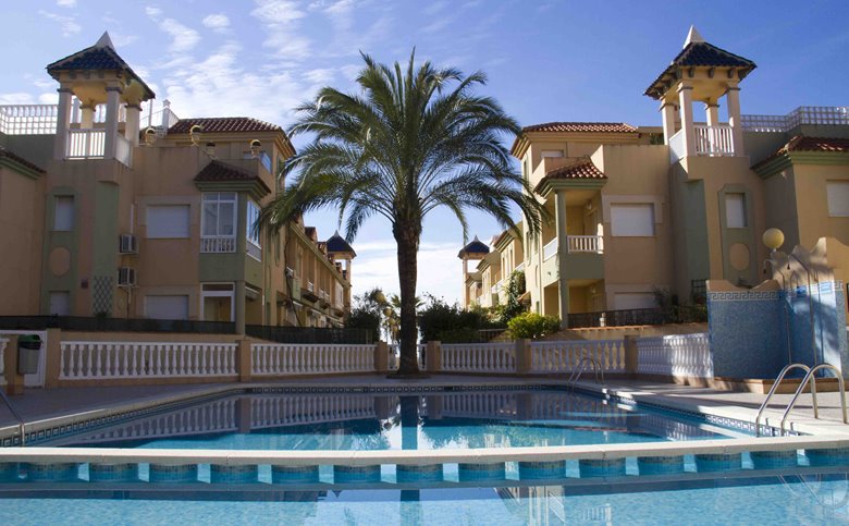 VILLAS DE FRENTE MARINO ÁREA 9, ESC. 5, BAJO Nº 26 - REF 1484