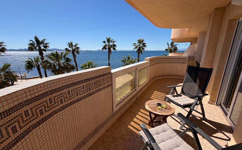 PUERTO Y PLAYA, ESC. 14, 2º N - REF 1476 